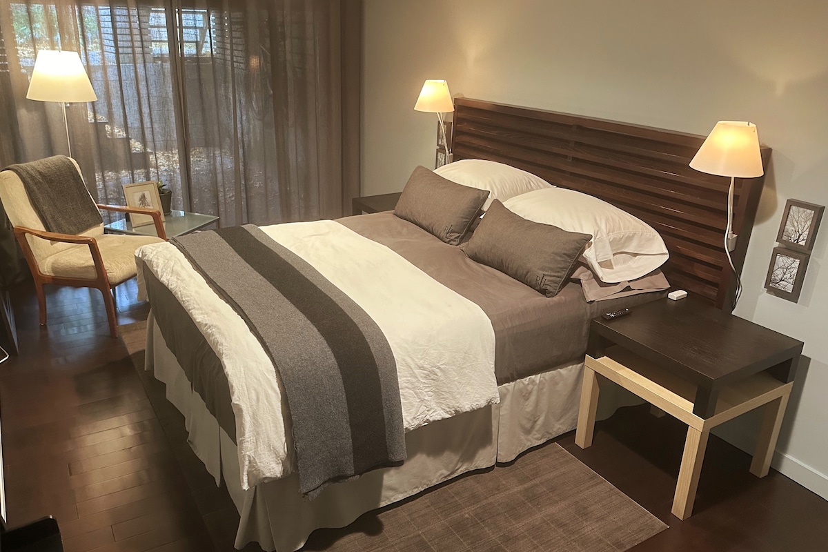 ห้องชุดรับรองแขก | เตียงควีนไซส์ | แสงธรรมชาติมากมาย