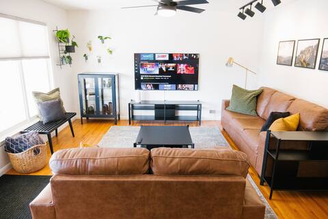 Pool, Theater, Game Room! Family Retreat!