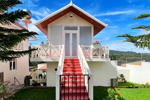 Charming Cottage at Rosen Heime