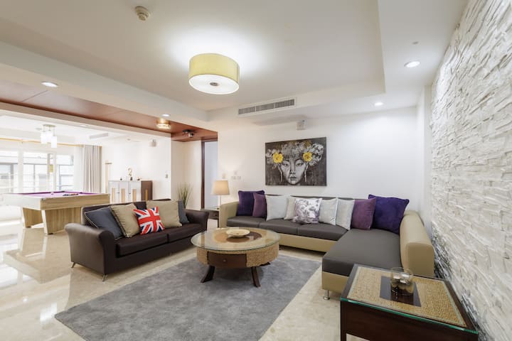 Lux 3BR • Pool Table • Serviced • Soi 11• Nana BTS