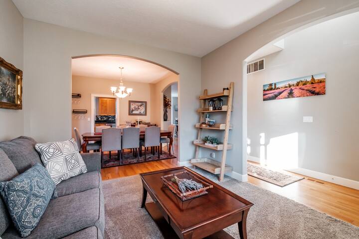 Willamette Valley Retreat w/hot tub gallery image 4