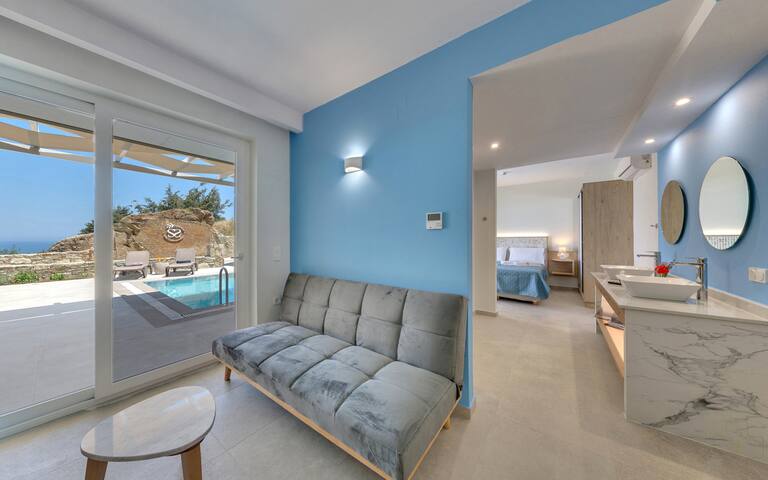 Private Pool Sea View Suite for 5 with Breakfast