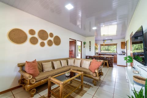 Coastal Comfort: BBQ & Beach Access near Matapolo