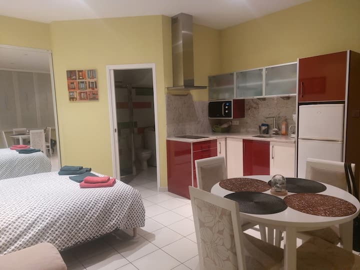 Les Mimosas red studio - Apartments for Rent in Amélie-les-Bains-Palalda,  Occitanie, France - Airbnb