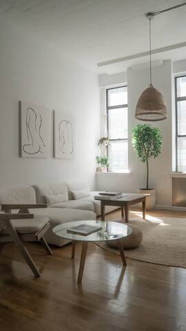 Soho Luxury Artist Loft 1800 SQFT gallery image 2