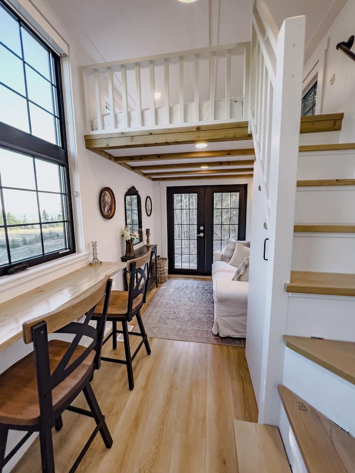 Tiny House On The Farm - British Columbia