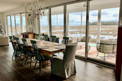 Gorgeous Bayfront, Pool, Hot Tub, Linens Included