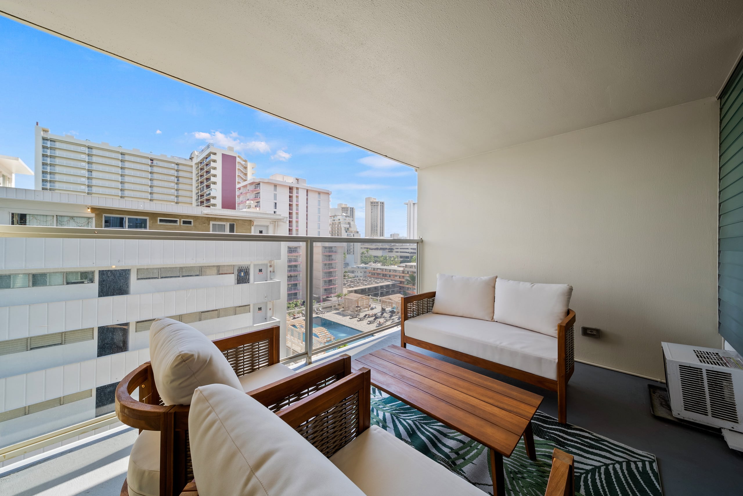 Clean & Stylish Studio in Waikiki - Image 13