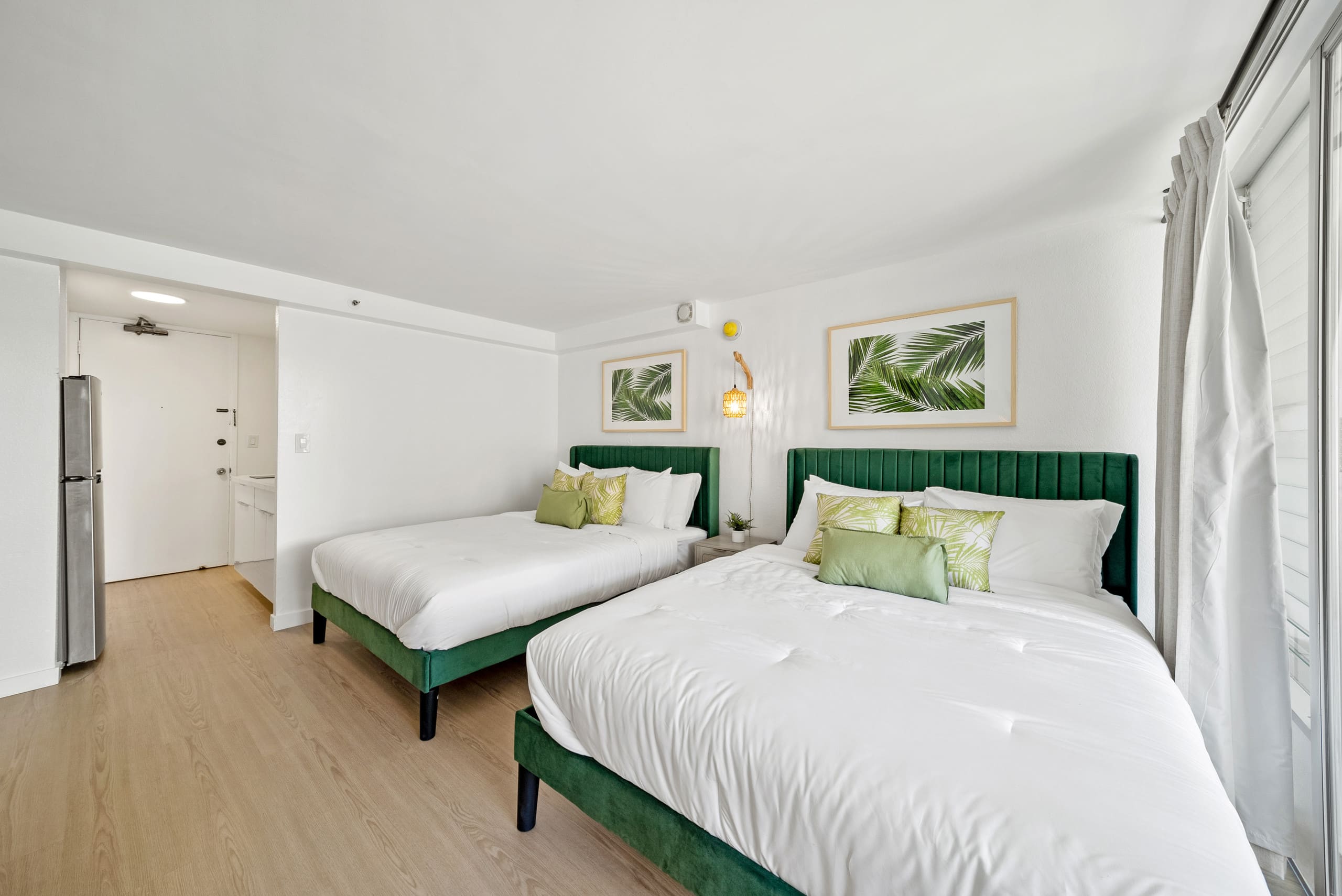Clean & Stylish Studio in Waikiki - Image 4