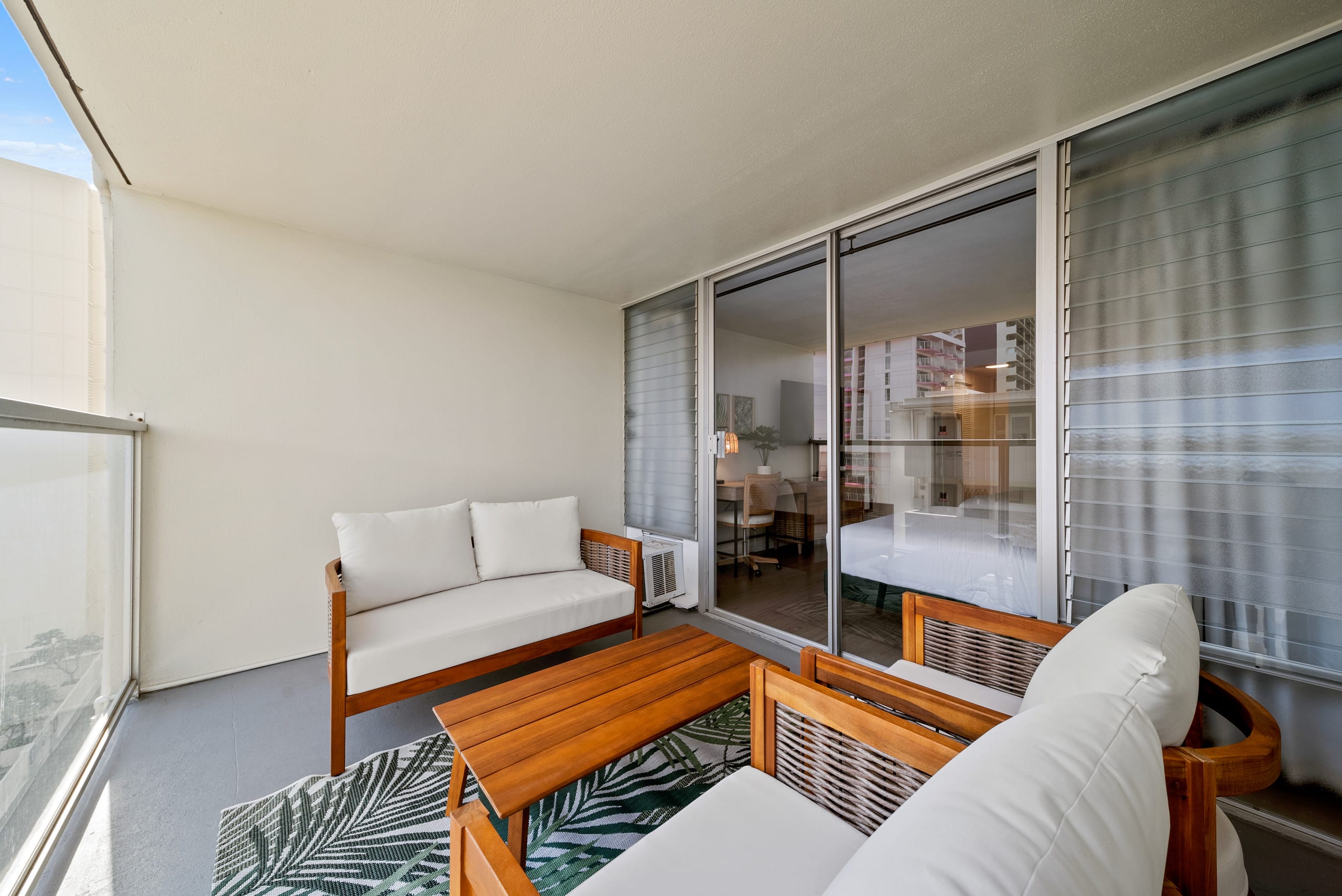 Clean & Stylish Studio in Waikiki - Image 14