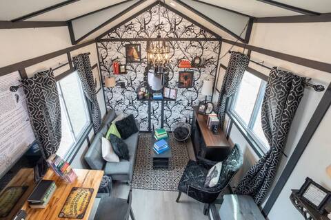 #13 - The Raven - Tiny Home (Edgar Allan Poe)