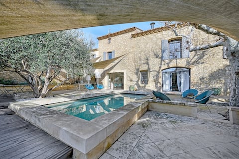 Mas Irunda - Swimming Pool & Authenticity