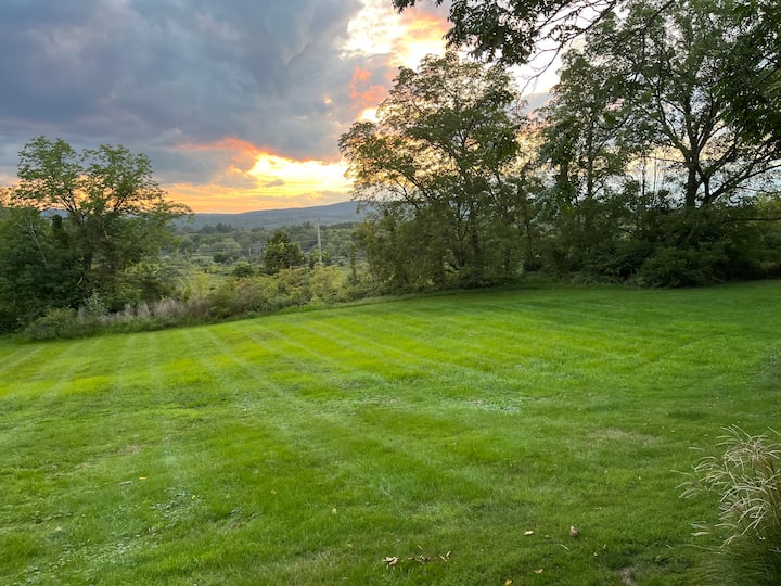 Sunset Cottage - Rhinebeck, NY