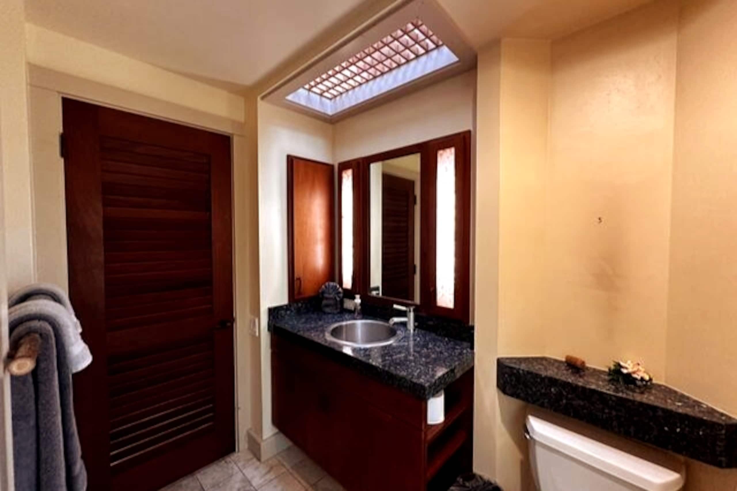 Zen Cozy Private Vacation House - Photo 22