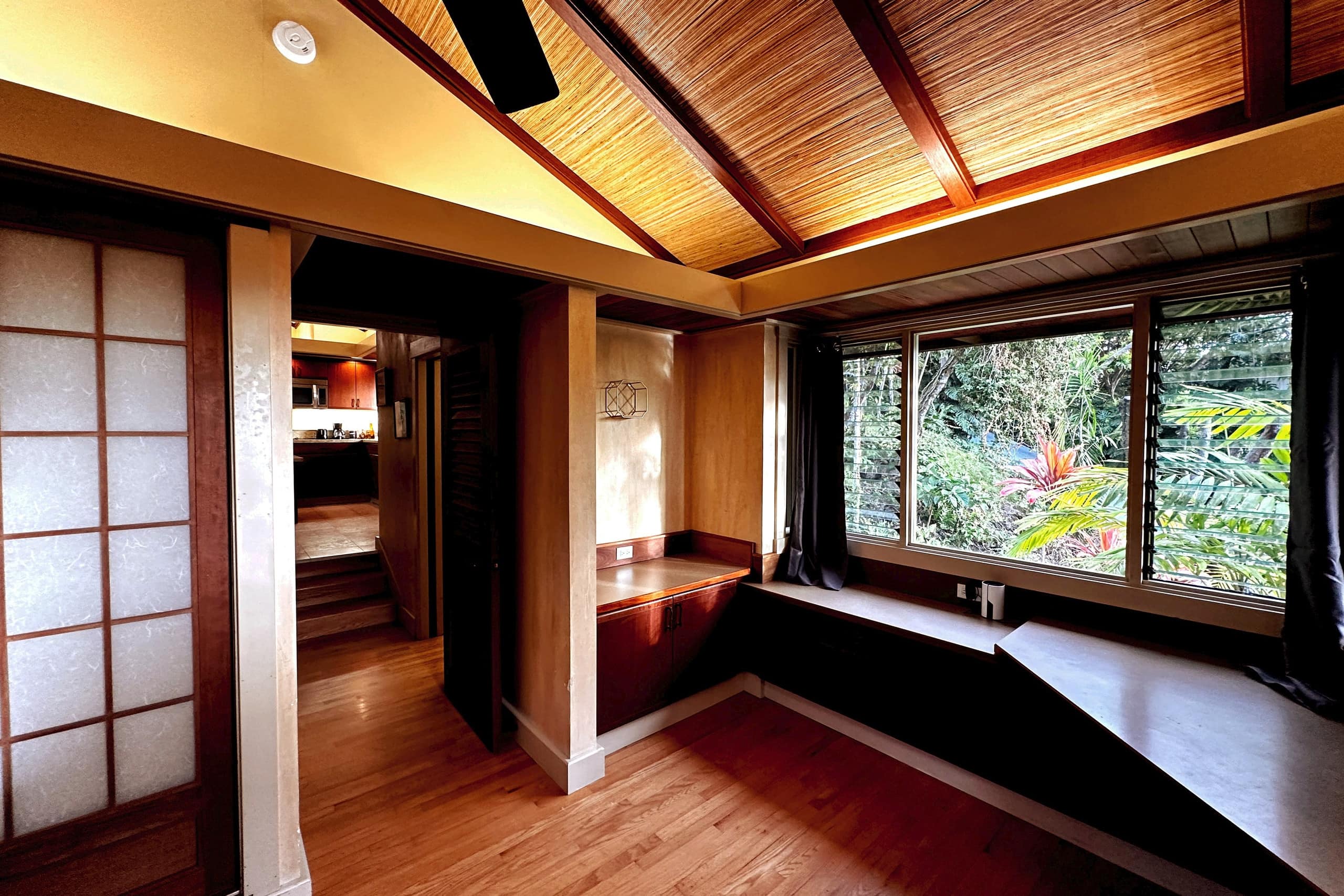 Zen Cozy Private Vacation House - Photo 17