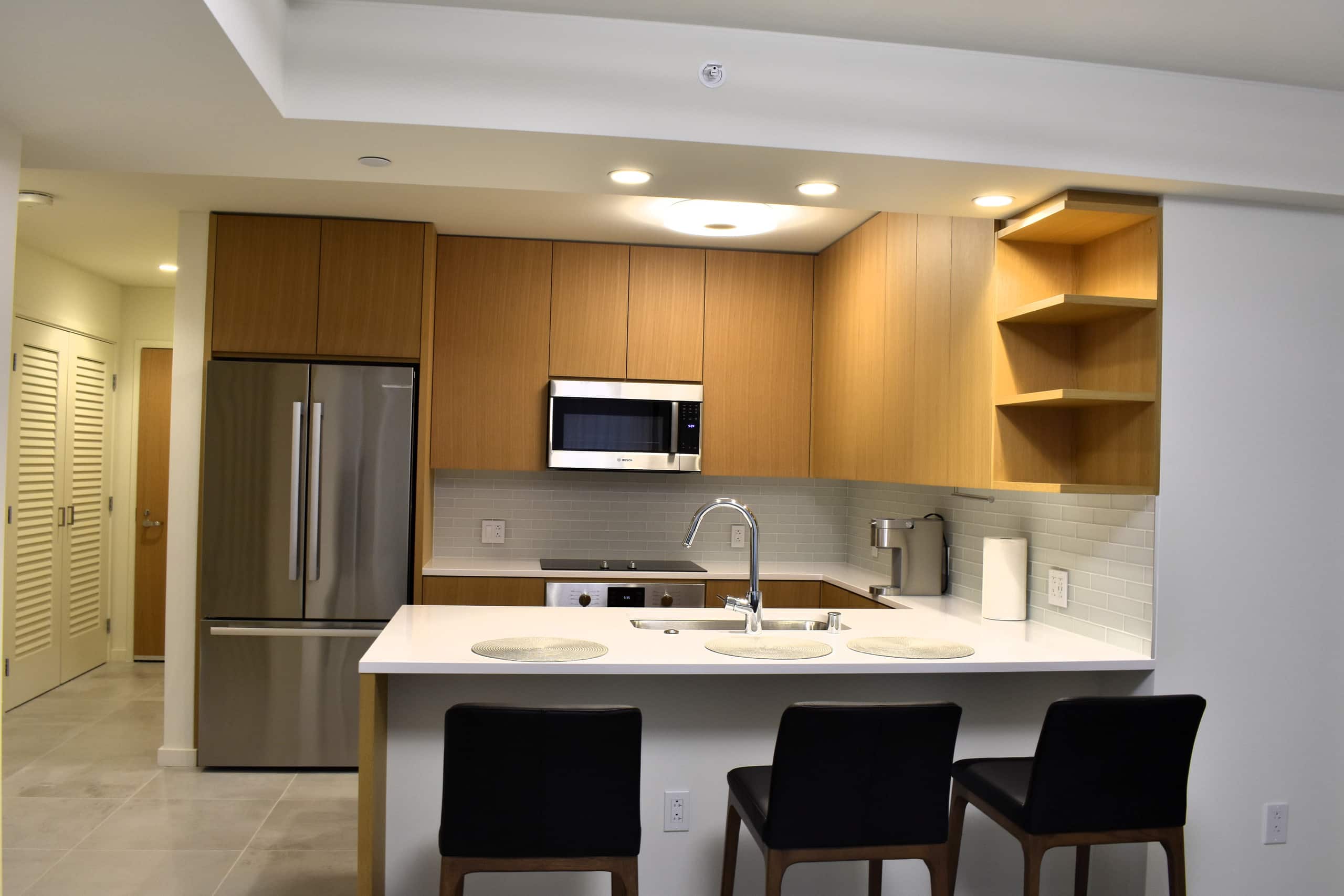 Condo in Honolulu · ★5.0 · 2 bedrooms · 2 beds · 2 baths - Image 4