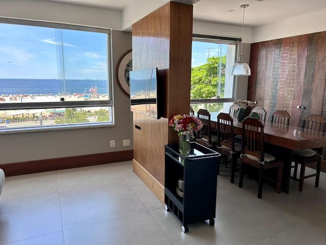 Copacabana, Apto de Frente para o Mar