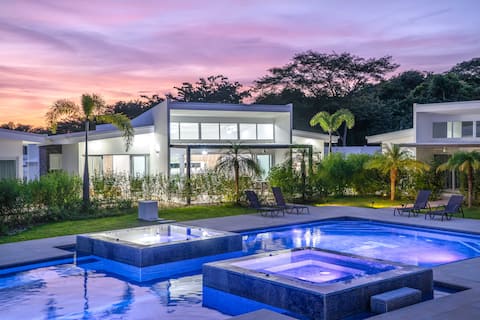 The Enclave Avellanas - Villa B4