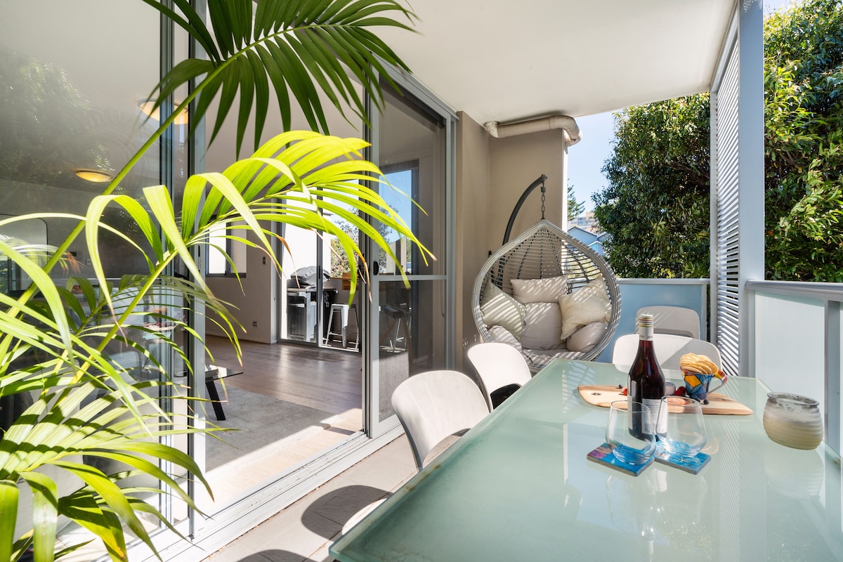 Top performing Airbnb: Beachside Bondi - Modern + Lift, AirCon, CarPark in North Bondi