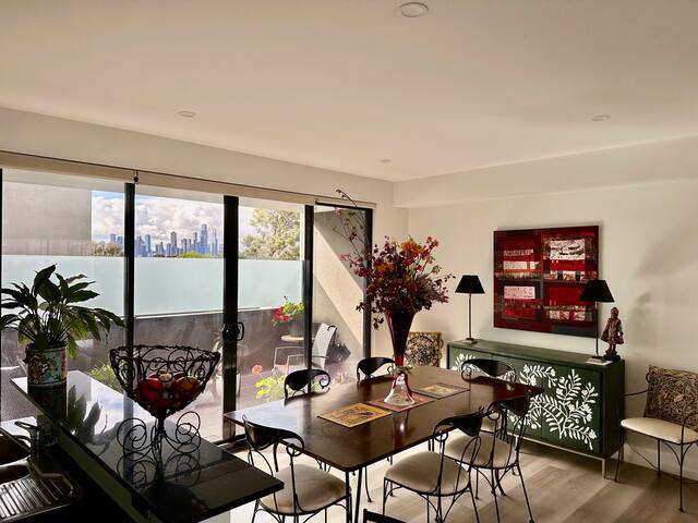Sub Penthouse – St Kilda West