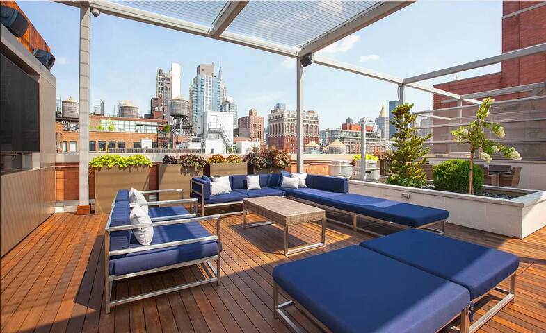 Chelsea Beautiful 2 Bedroom Apt gallery image 3