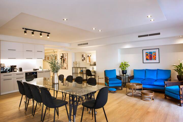 Gracious-With Balcony 2Bd/3Ba Apt – Ideal Location gallery image 5