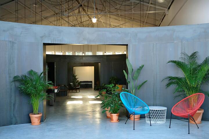 Ulisseia | Large Groups, Families & Events gallery image 2