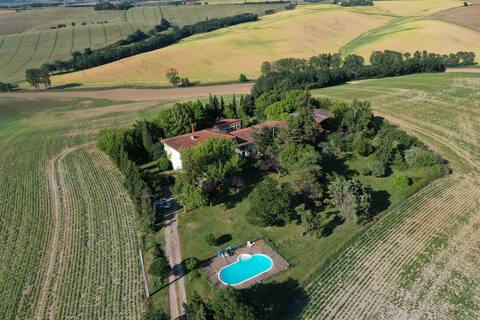 House 15 people - Pool and Park in Third Place