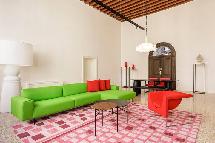 Girasole. Very bright duplex in an Italian palace gallery image 5