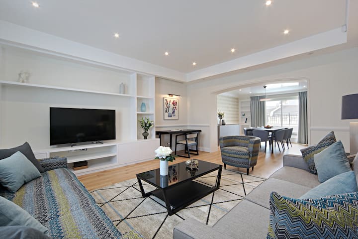 Knightsbridge Luxury 3 Bedroom Penthouse