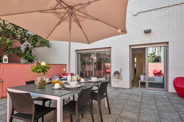 Family Apartment with Terrace Lugaris Rambla