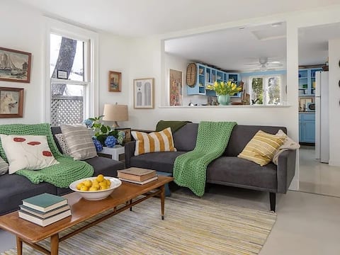 Top Airbnb: Salty by the Sea in Plymouth County
