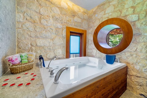 Marisstone Hotel - Deluxe Stone Villa