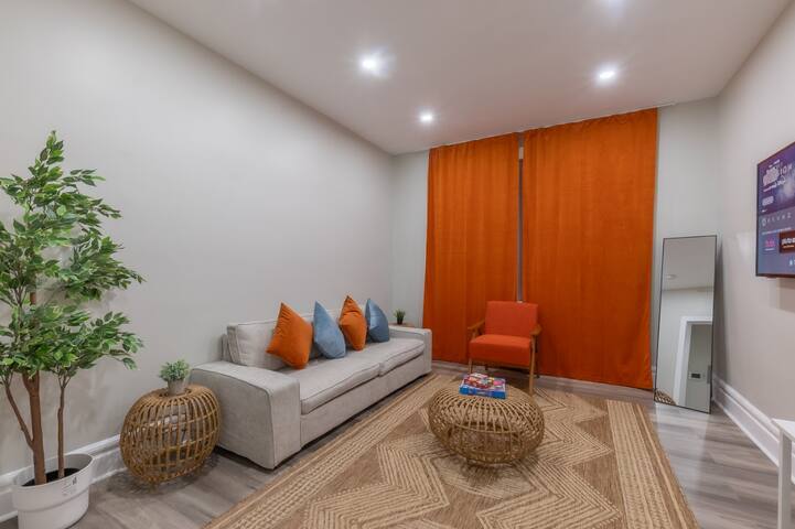 Now or Never! | 50% Off 2Apts | By EWR, Sleeps 12! gallery image 2