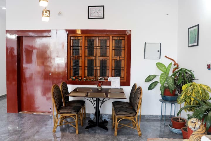 Non A/c Room With Free Wifi - Khajuraho