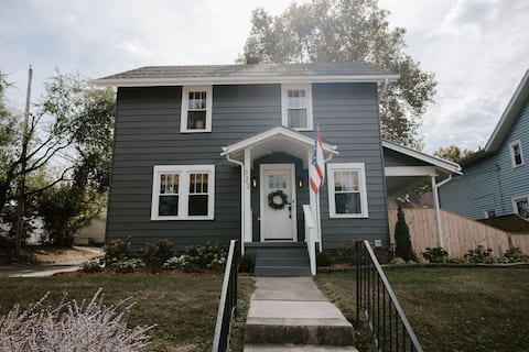 Modern, Clean and Near Everything!