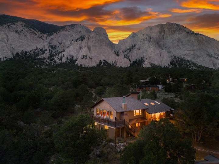 The Elk Haus at Deer Valley Ranch Houses for Rent in Nathrop