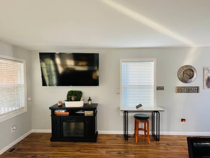 Bolton Farm 
Rogers Ranch
2bed/1bath - Norris Lake, TN