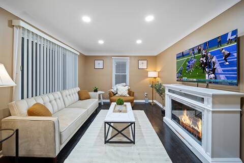 Elegant Oasis: 4BD in Shelby Twp