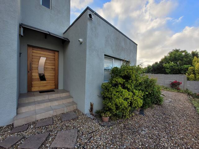 Comfy Home gallery image 3