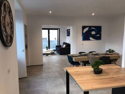 Apartment t4  stations 30 km away