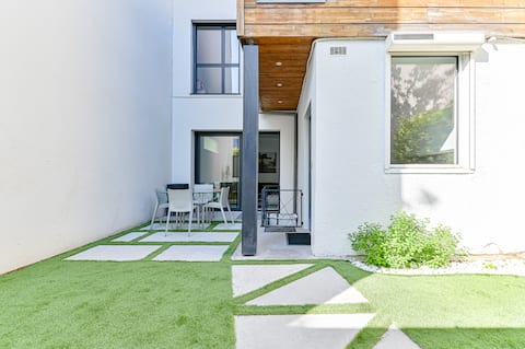 Villa at the gates of Paris – Porte de Versailles