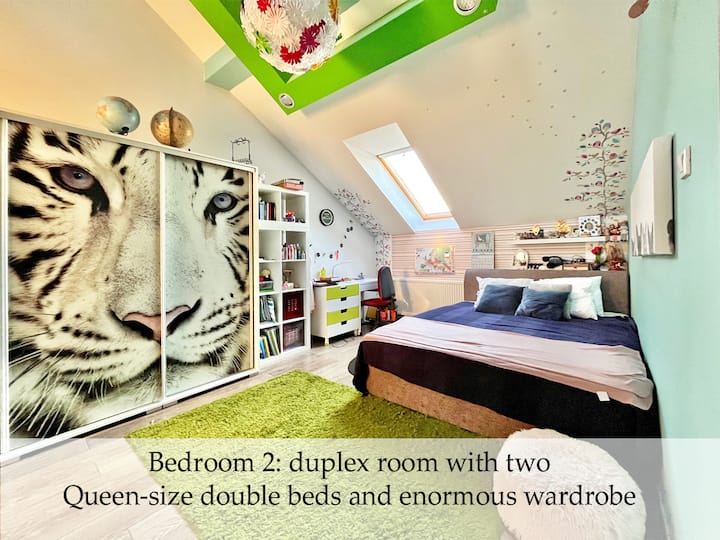 Dormitorio 2: habitación dúplex con dos camas dobles tamaño queen y enormes armarios