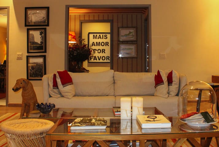 Apto Luxo 300m² Leblon 1qd Praia