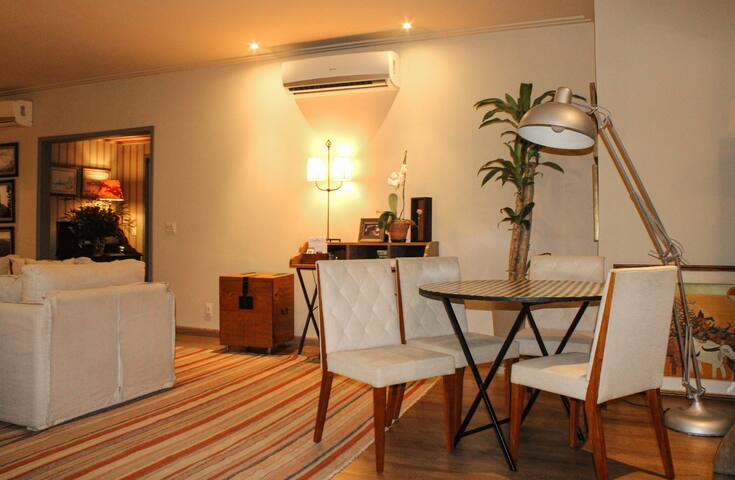 Apto Luxo 300m² Leblon 1qd Praia gallery image 3