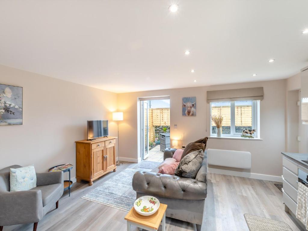 Popular Airbnb listing: Cosy Couples Cottage - Bamburgh in Bamburgh