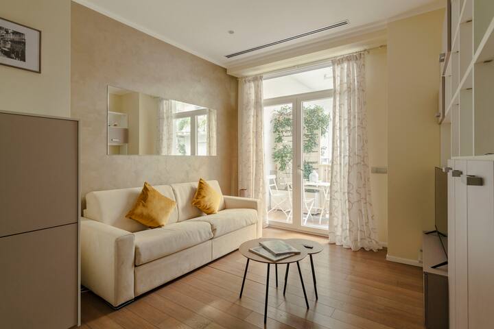 New and Bright Apartment – 2 Bedrooms – 5 Guests