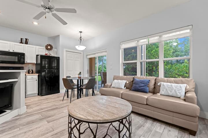 Golfers Paradise - Condo (Pool Now Open) - Port St. Lucie, FL