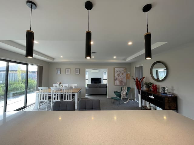 SimplyHost Airbnb Management managed Airbnb listing 3
