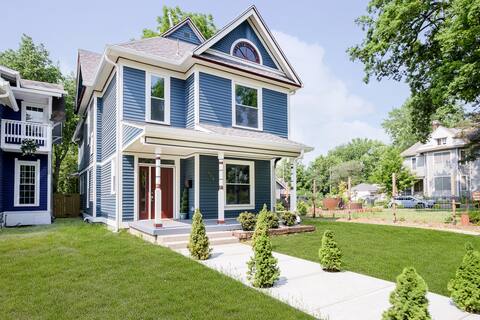 Vintage house-a gathering place